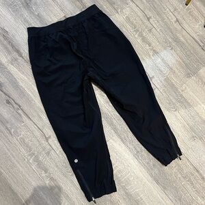 Lululemon splash pants like new